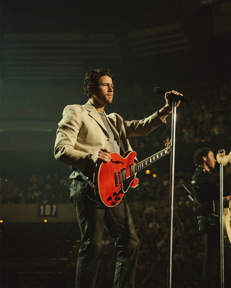 Jonas Brothers tweet media