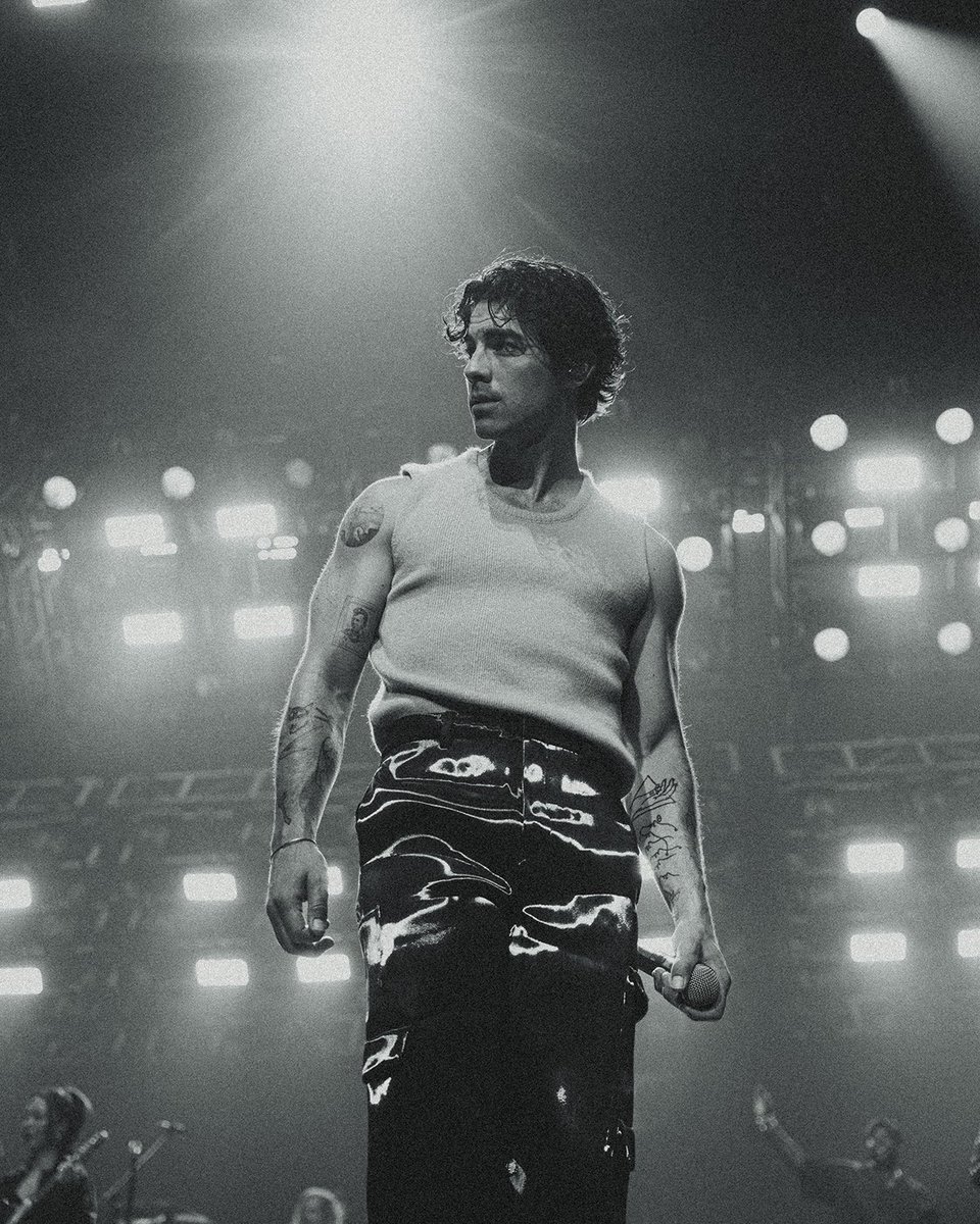 Jonas Brothers tweet media