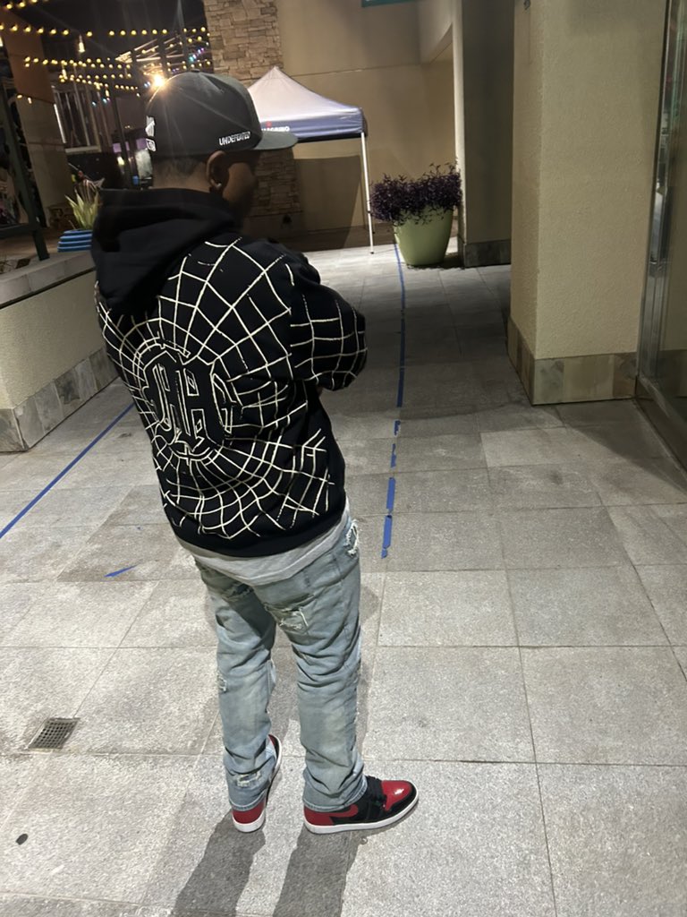 CurryDaGreat1's tweet photo. Basically, all that fake love get away from me. 🌊 https://t.co/e2S7TBupeY