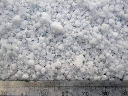 RyanVoutilainen's tweet image. A huge thank you to all those Cdns who used the term #IcePellets (L) in their #WXtwitter posts today and also use #SnowPellets (R).
Yah there are other terms for each but they will not appear in any METAR nor official obs. PL &amp;amp; GS will.

#MeteorologicalNomenclature #WeatherWords