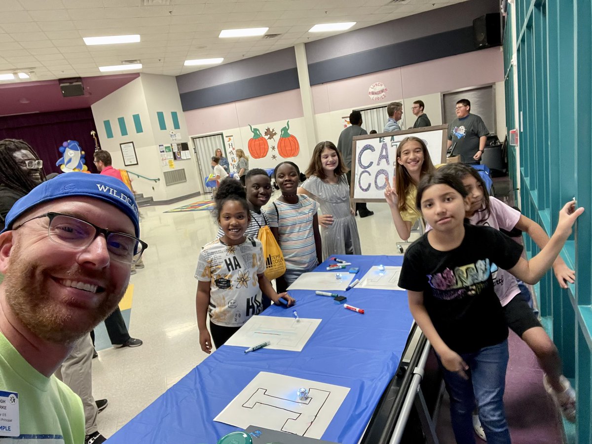 CaterTISD's tweet photo. Cater Cougars representing at the #tisdSTEM community event tonight at @KPESstars ! 💚😺

@TempleISD https://t.co/kyPMv03Xag