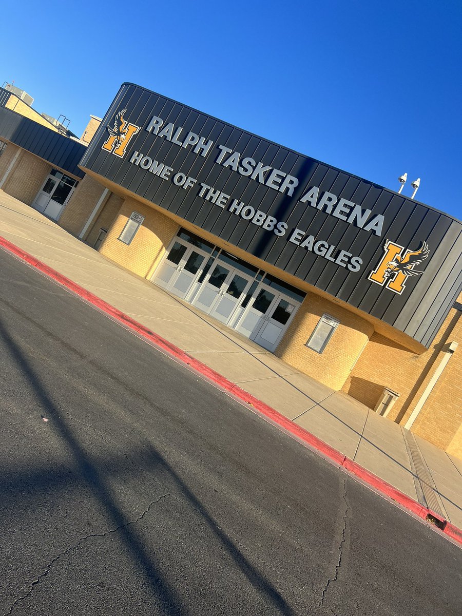 ImTwayne's tweet photo. I am very excited to announce that I have joined the Hobbs High School coaching staff as an assistant varsity basketball coach. I’m very eager to learn, grow and contribute to my new role. I can’t wait to start working with this team &amp; amazing coaching staff. 
#GoldBlooded https://t.co/EQlr8oYwg2