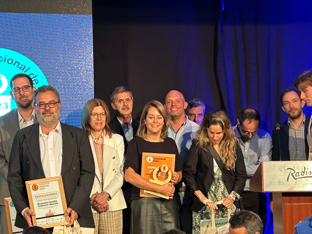 MCT_ESCO's tweet photo. ¡Nuestro agradecimiento a @eficienciauy y a todos quienes confían en nuestro trabajo e hicieron este logro posible! https://t.co/FdWXn1rYiD