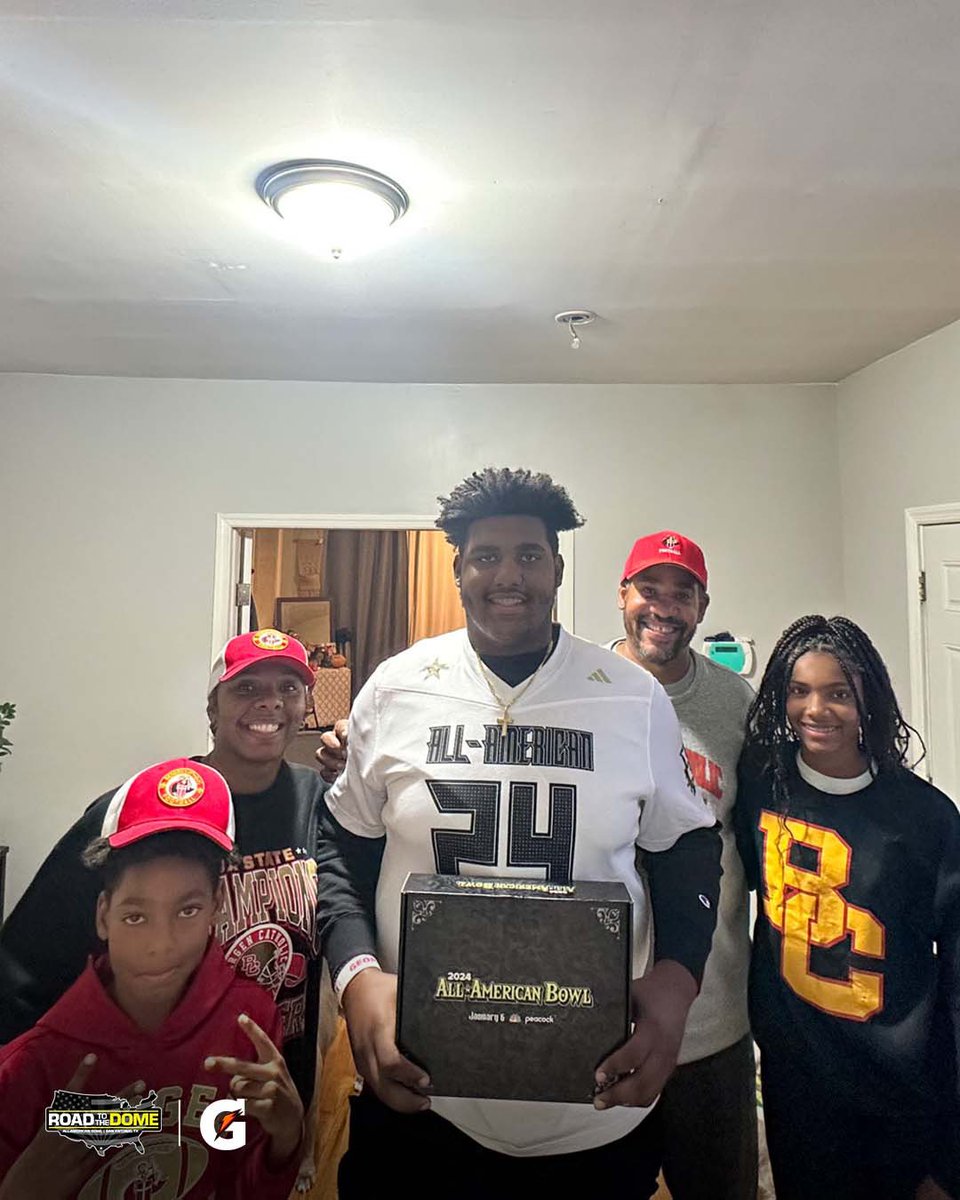 Jersey Juice 🥤 Welcome ⭐️⭐️⭐️⭐️ Nyier Daniels (@Nyiergbg) to the 2024 All-American Bowl @NBCSports #GoDawgs 🐶 #AABCO2ON4TION 👑🌹🏈 #AllAmericanBowl 🇺🇸 @Gatorade