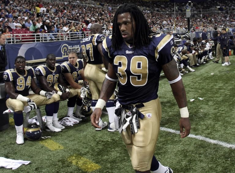 STLRamsHistory's tweet photo. The only player in NFL history to have 1,500+ rushing yards and 750+ receiving yards in a single season:
Steven Jackson

#STLRams https://t.co/QiY1mfjwMD