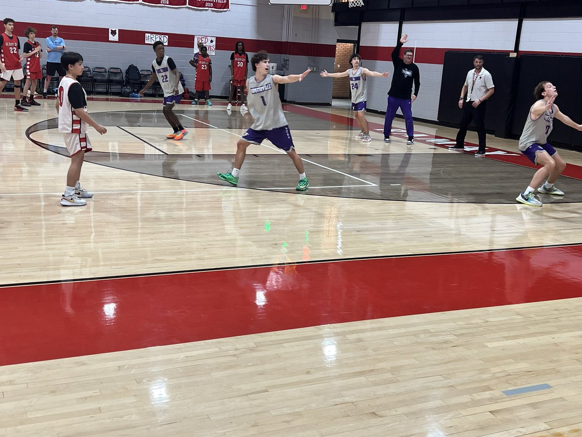 CoachKillham's tweet image. One of the great joys of coaching is getting to work with those that invested and coached you. An even bigger joy is getting to seeing former players come back and invest in the next generation of players. #PurpleReign #RamayFast