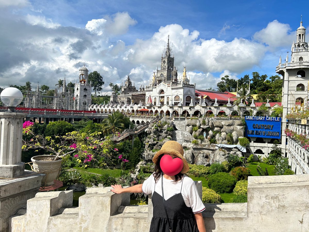 Cocomari0927's tweet photo. 時間が空いたので早朝Simala 一番乗り⛪️
#Simala #フィリピン #セブ https://t.co/ocQSCeQPvZ