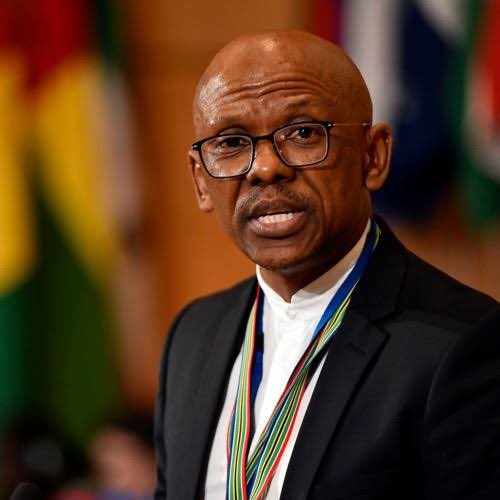 I don’t think one can be as up to date about the next person as that person is about themselves. Reason enough not to fully trust. However, I for some unexplainable probably spiritual reason believe in this man and his hopefully unwavering power of his seemingly good intentions.