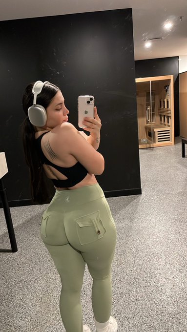 Who loves peaches ?🍑 https://t.co/DHIvf4fhj3