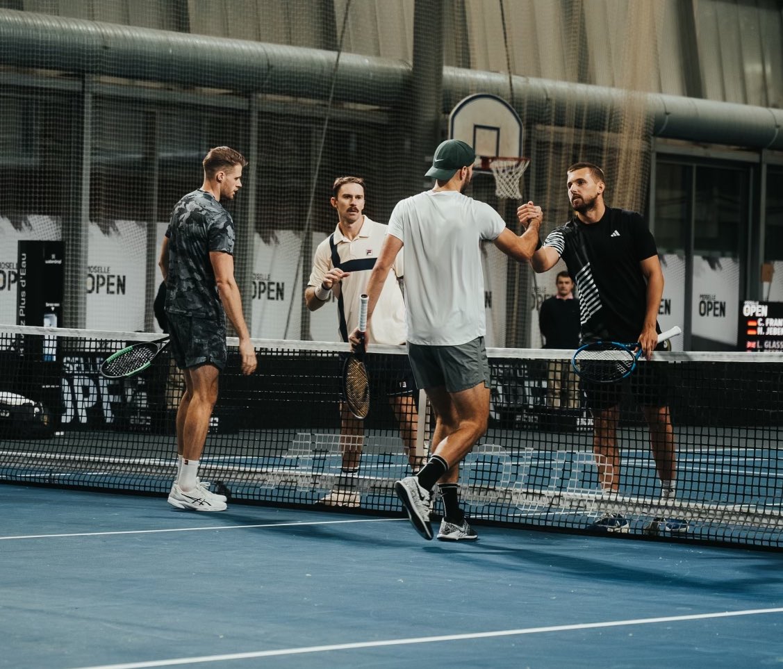 BaylorMTennis's tweet photo. Two of the all-time Baylor greats! So much respect for these two. Competing at the top of our game 🐻👏🏼 #SicEm @johnwpeers and @conitennis https://t.co/BOfb37VatJ
