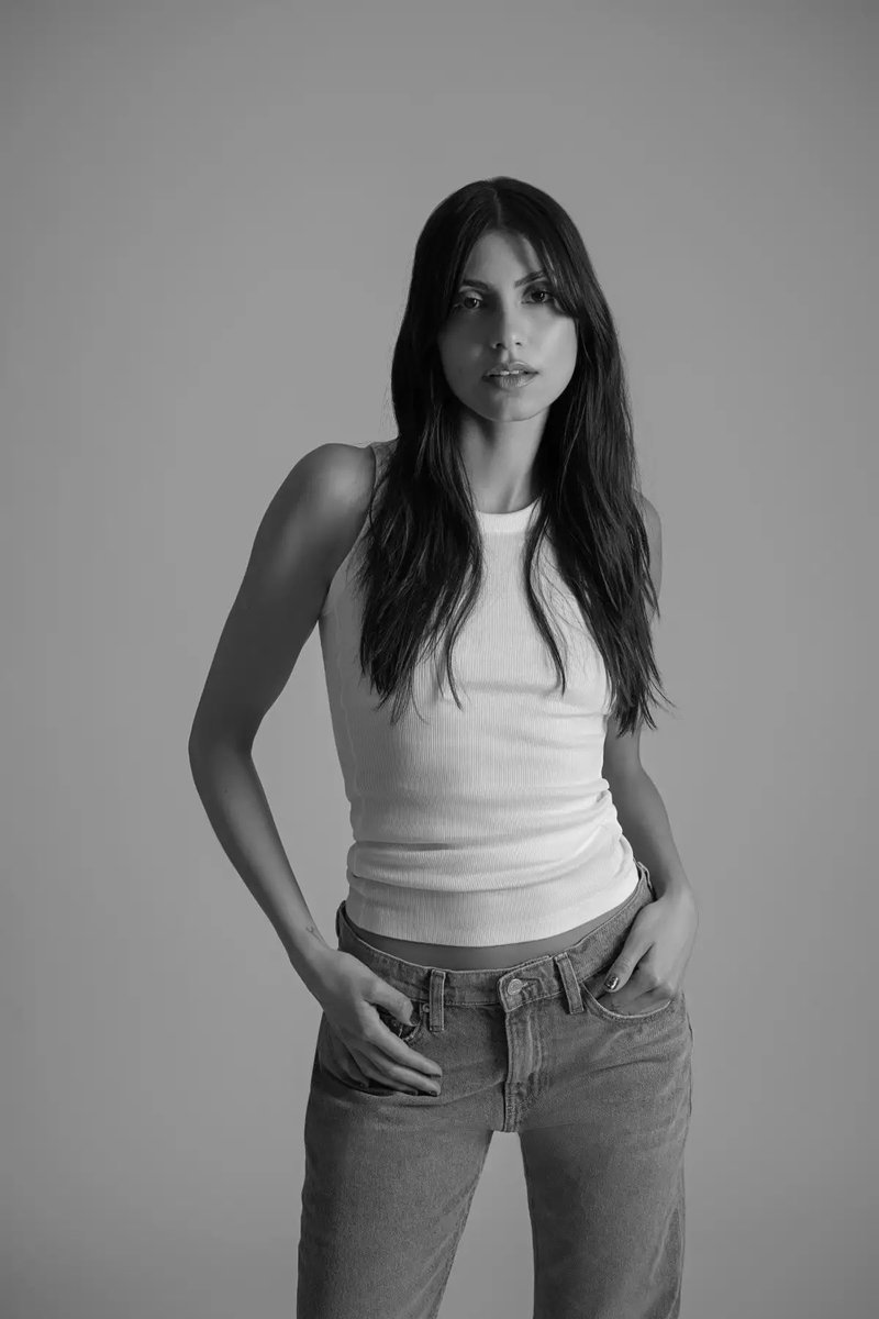 SmilingClarke's tweet photo. Ah caray cómo que seguimos en tendencias??!! Bueno lo entiendo porque semejante nivel de campaña y nuestra reina lo amerita 😌

BÁRBARA X CALVIN KLEIN https://t.co/wpvIeUNJcU