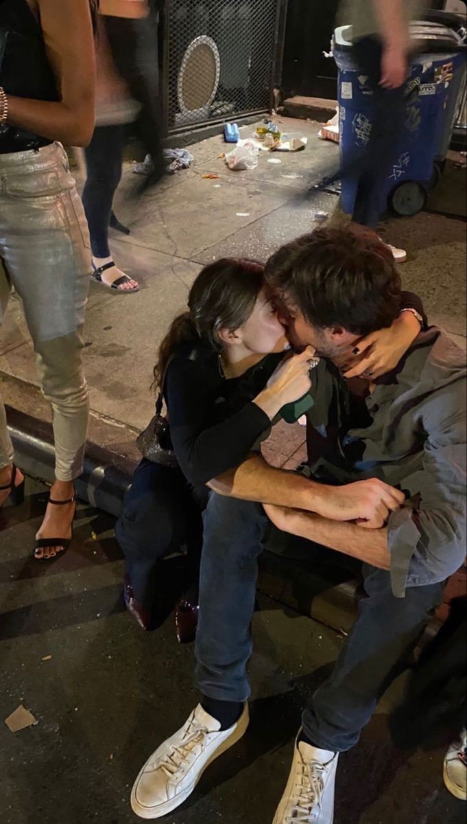 ㅤㅤㅤ       #𝐋𝐎𝐍𝐃𝐎𝐍𝐊𝐈𝐒𝐒𝐄𝐒