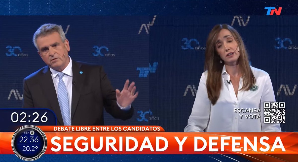 ElTrumpista's tweet photo. - Rossi: Preguntale a los militares que piensan de mi gestión en Defensa.

- Villlarruel: No sé, en la Antártida no te voto nadie. Te votaron en la cárcel nada más.

JAJAJAJAJAJAJ NOCKAUT. https://t.co/8P62f5RJyC