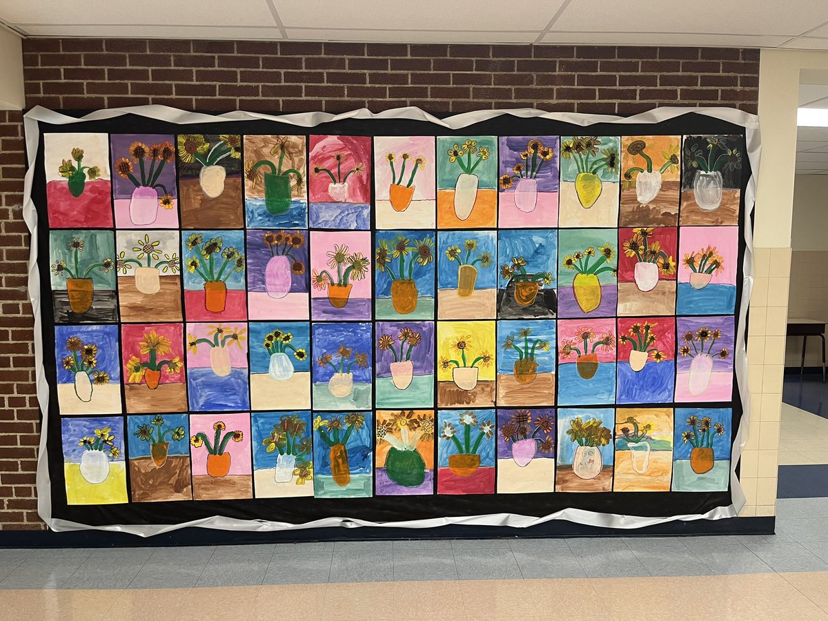 Saw some beautiful student art on my visit to Miller Heights Elementary this morning. @lisayoungggg3 @BASDRelatedArts #sunflowers