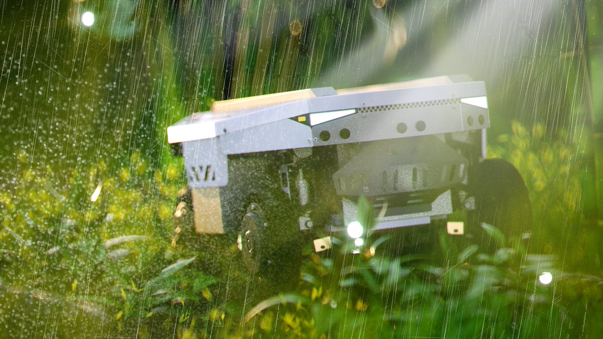 fdatarobot's tweet image. 🤖🎇 Our expert team meticulously crafts intricate 3D models and simulations of robot platforms, ensuring every detail is precisely calibrated to meet your expectations.
#Robotics #CustomDesign #robotplatform #designability #robotchassis