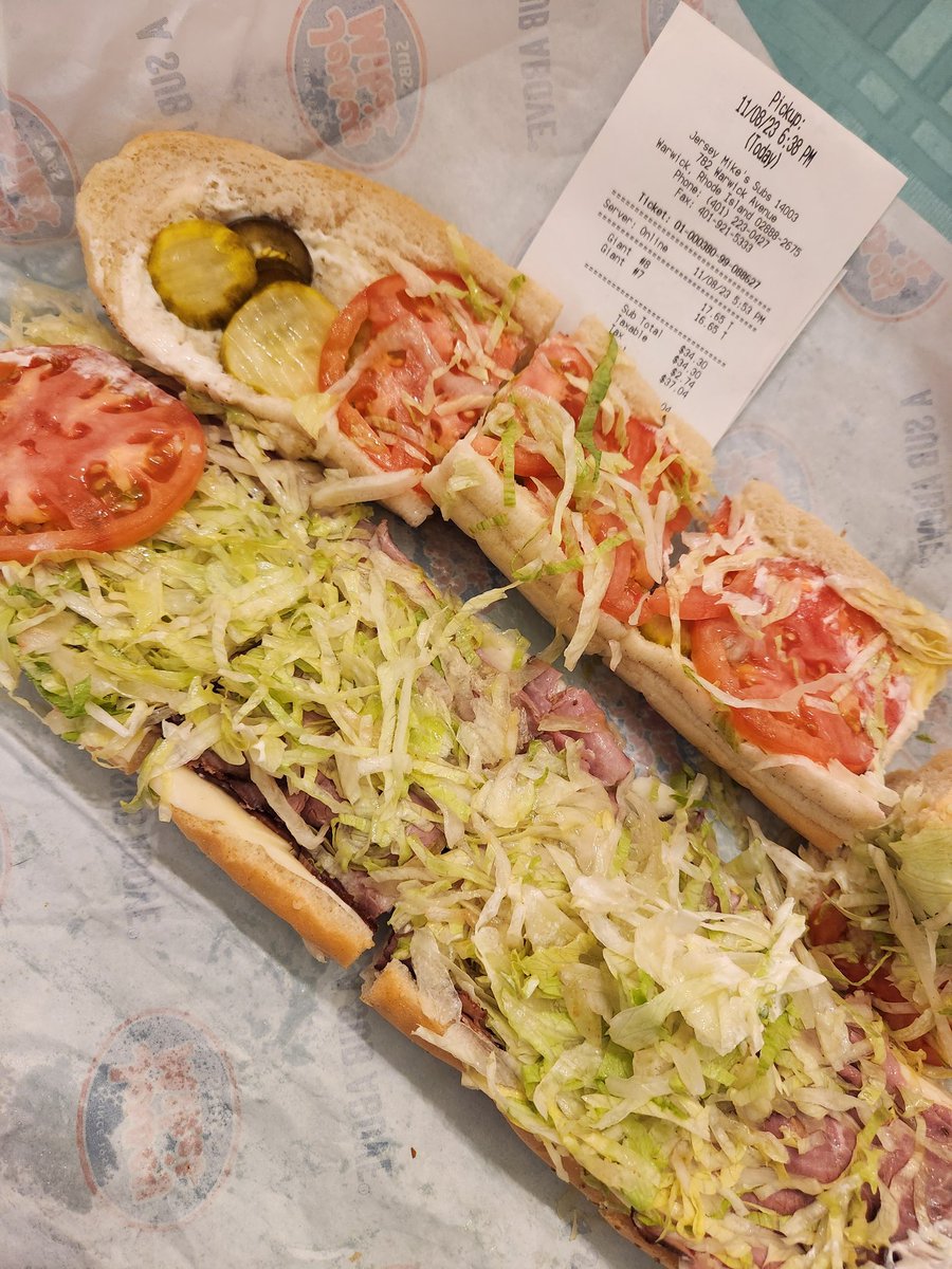 ChrisHogan83's tweet photo. @jerseymikes does this look like a #8? Poor service tonight with a 15 minute wait beyond promise time only to get home and see this. $18 for absolutely nothing. Had to pull out and eat cold pizza from 3 nights ago. Sad night. https://t.co/Pzz66IEEW4