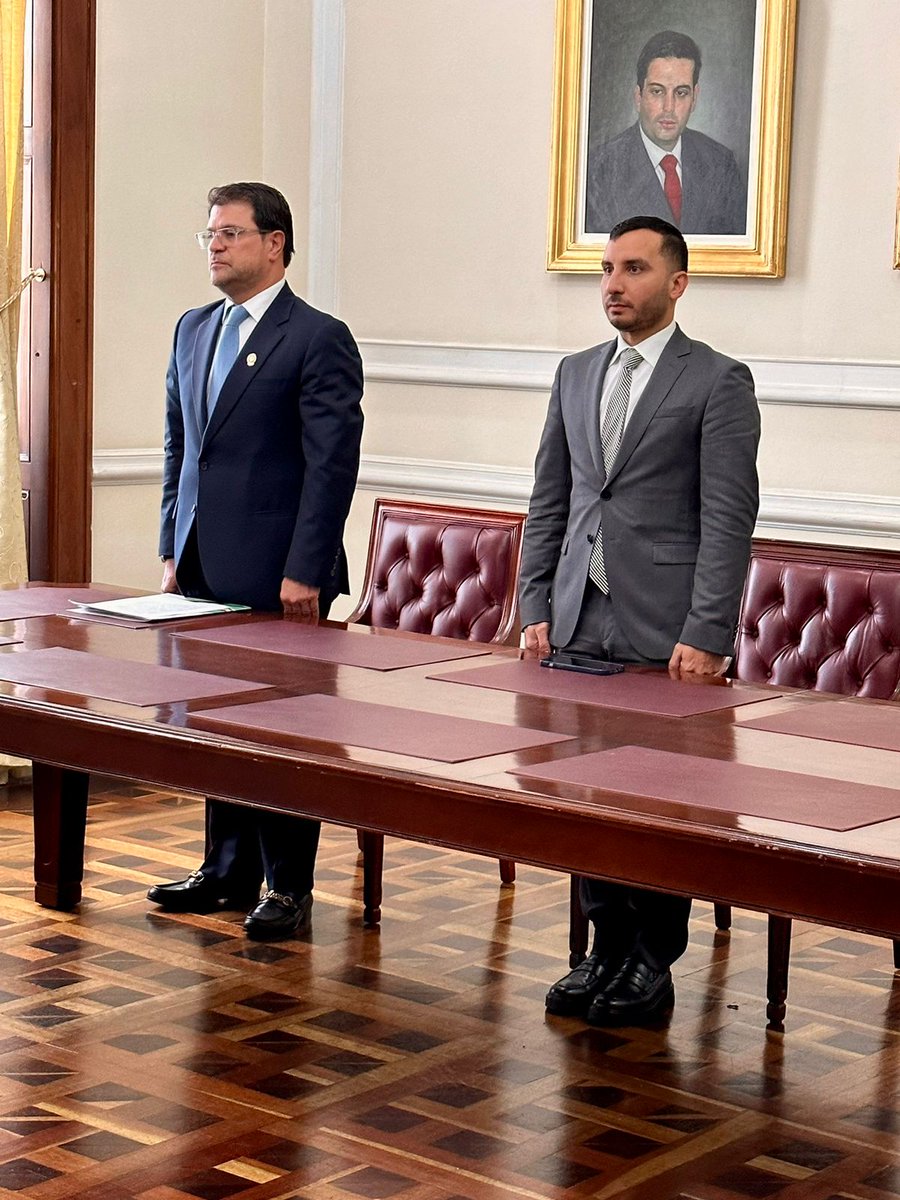 OProtocolo's tweet image. El Primer Vicepresidente de la Honorable Cámara de Representantes, Fernando David Niño Mendoza, rindió público homenaje con la Orden de la Democracia Simon Bolívar, en el Grado Cruz Oficial, al Dr. Juan Carlos Expósito Vélez, por su brillante recorrido profesional.