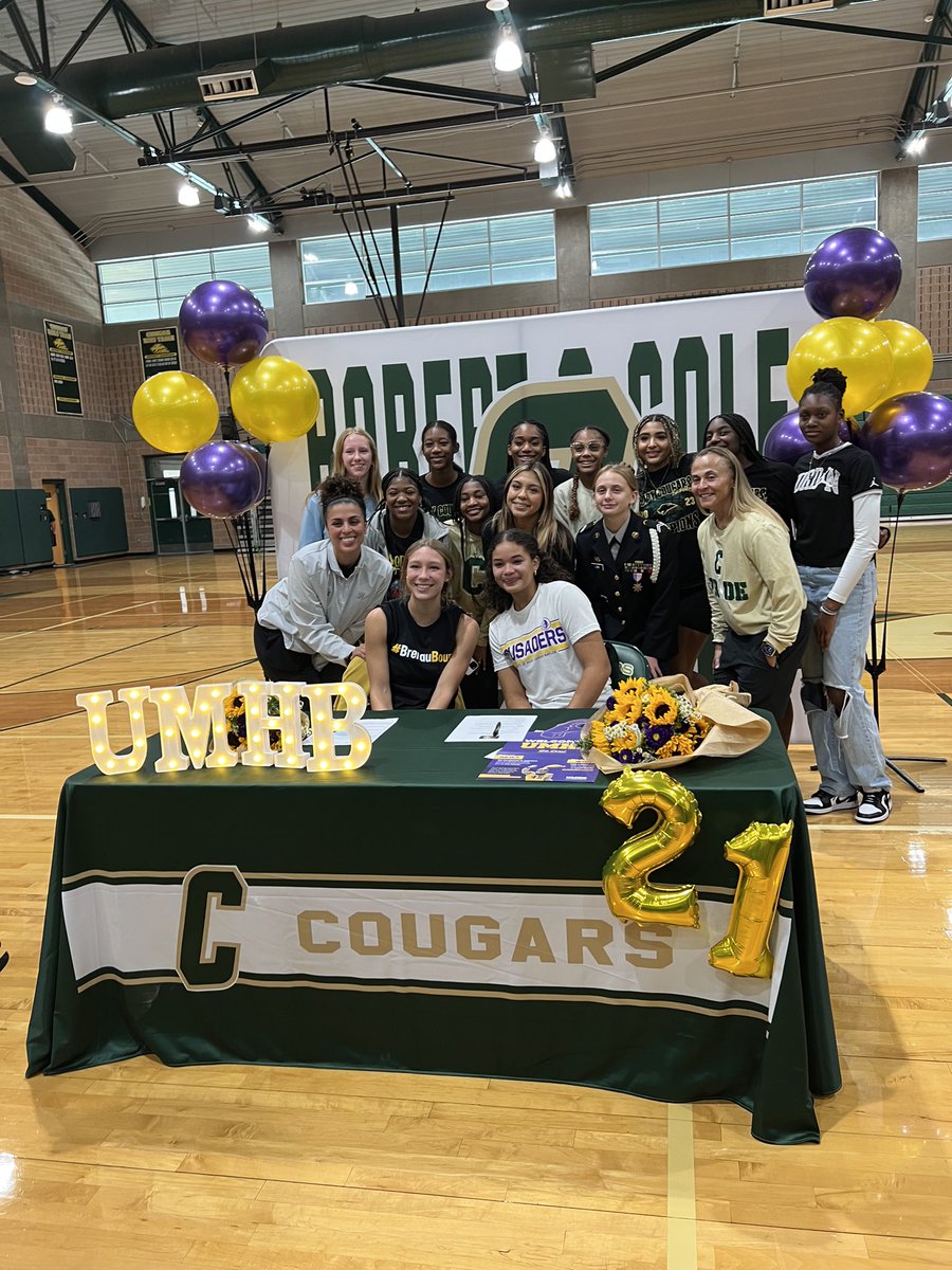 Signing day! So blessed to be surrounded by so much love!
#futurecrusader 

@abbyspurgin @cruwomenshoops @RGC_LadyCougars @SAInfinity1 @nhuaracha1