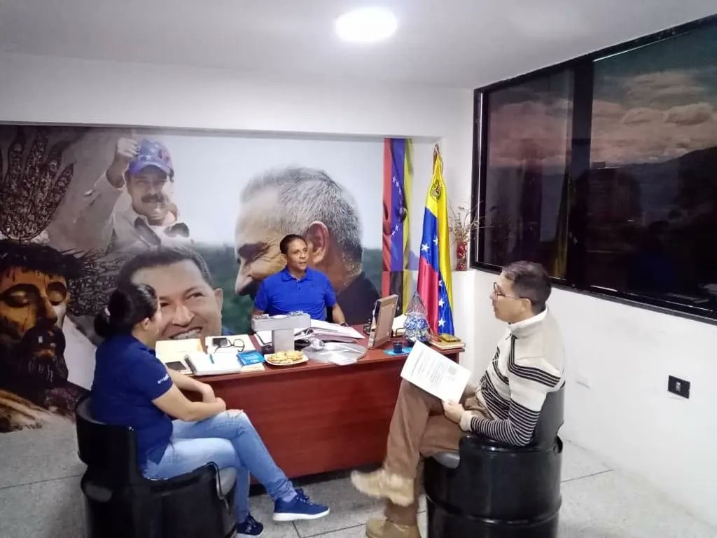 BermudezJoseA's tweet photo. Dando cumplimiento a las instrucciones del Gobernador @FreddyBernal, continúamos trabajando de manera articulada con los Presidentes de Empresas del Estado para avanzar en la adecuación de nuestras plataformas tecnológicas y todo lo relacionado a la Ley del Sistema de Tributos https://t.co/DIGAZX2UZz