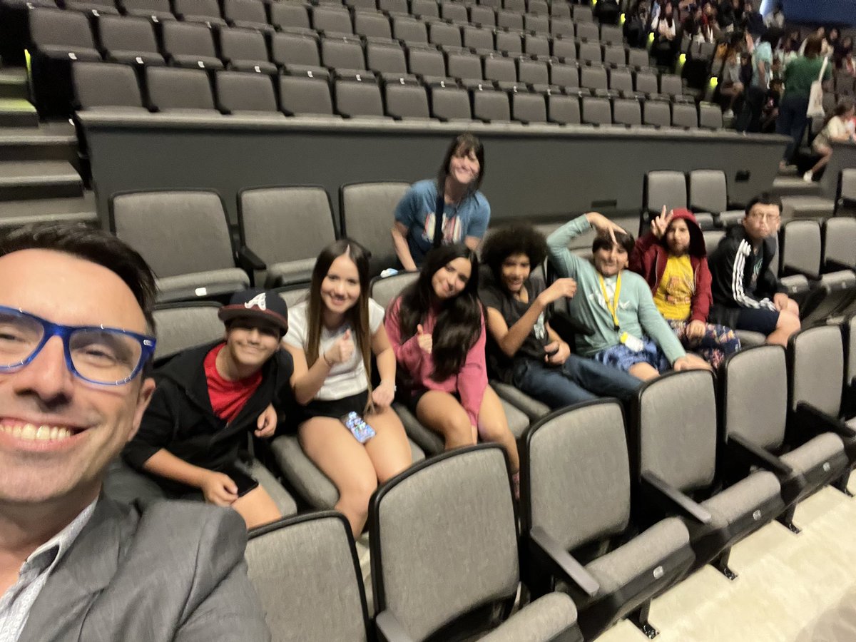 prmslib's tweet photo. Some lucky #rattlerreaders had a blast seeing super author/illustrator Jarrett Krosoczka today! What a treat! 📸 @StudioJJK https://t.co/BK8jcOV5JH