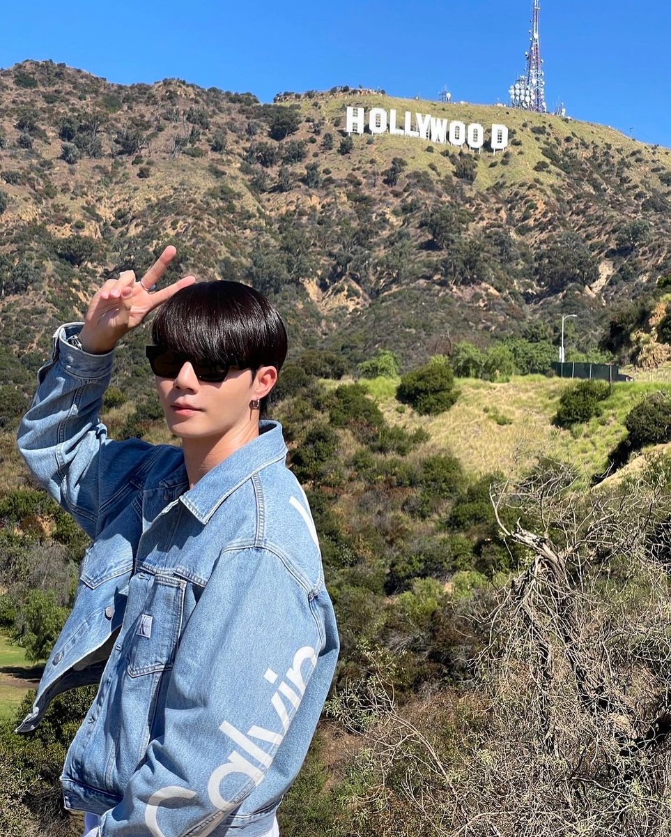 zee_pruk's tweet photo. Hello HOLLYWOOD 😎 https://t.co/2PDOysvRqP