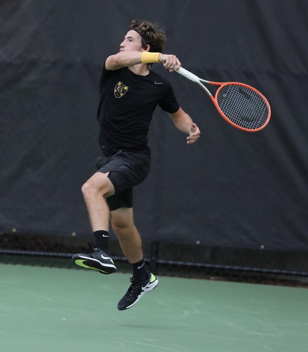 Gustavus Adolphus transfer Federico Fiorda has committed to @undmtennis for spring 2024

The Fighting Hawks add more talent as they look to compete in the Summit 🇦🇷