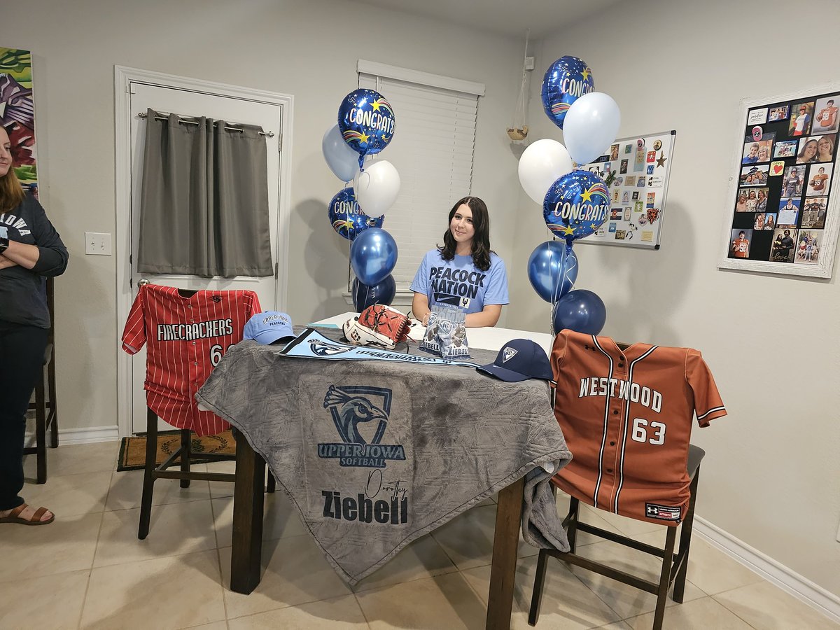 What an amazing day, its official!!! Congrats <a href="/00Cantrell/">Jessica Cantrell</a> <a href="/63Ziebell/">Dorothy Ziebell</a> @ BellaM