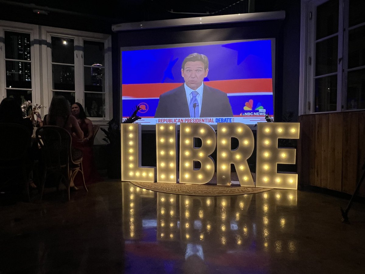 Watching the GOP presidential debate with at @LIBREinitiative. What a fantastic turn out as we listen to our leaders well vision for the nation. #afpfl #belibre #GOPDebate