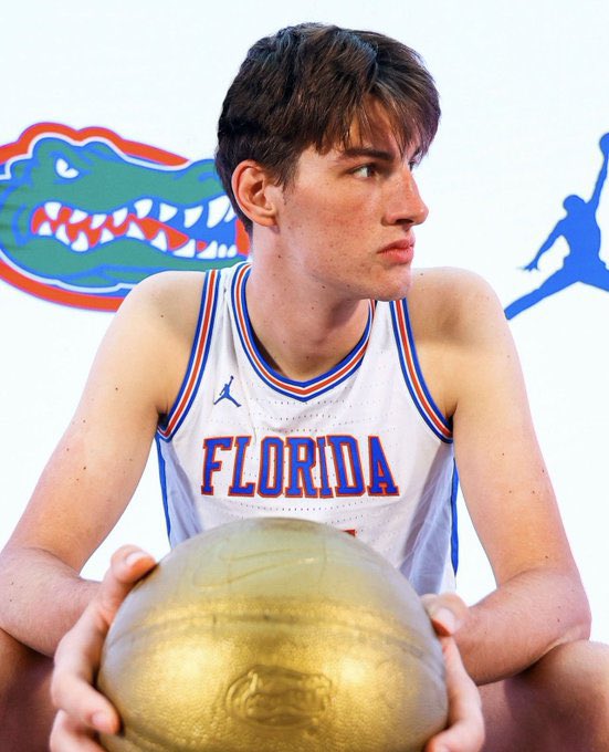 Florida just landed 7 foot 6 center Olivier Rioux 🤯

Holds the world record for tallest teenager 👀