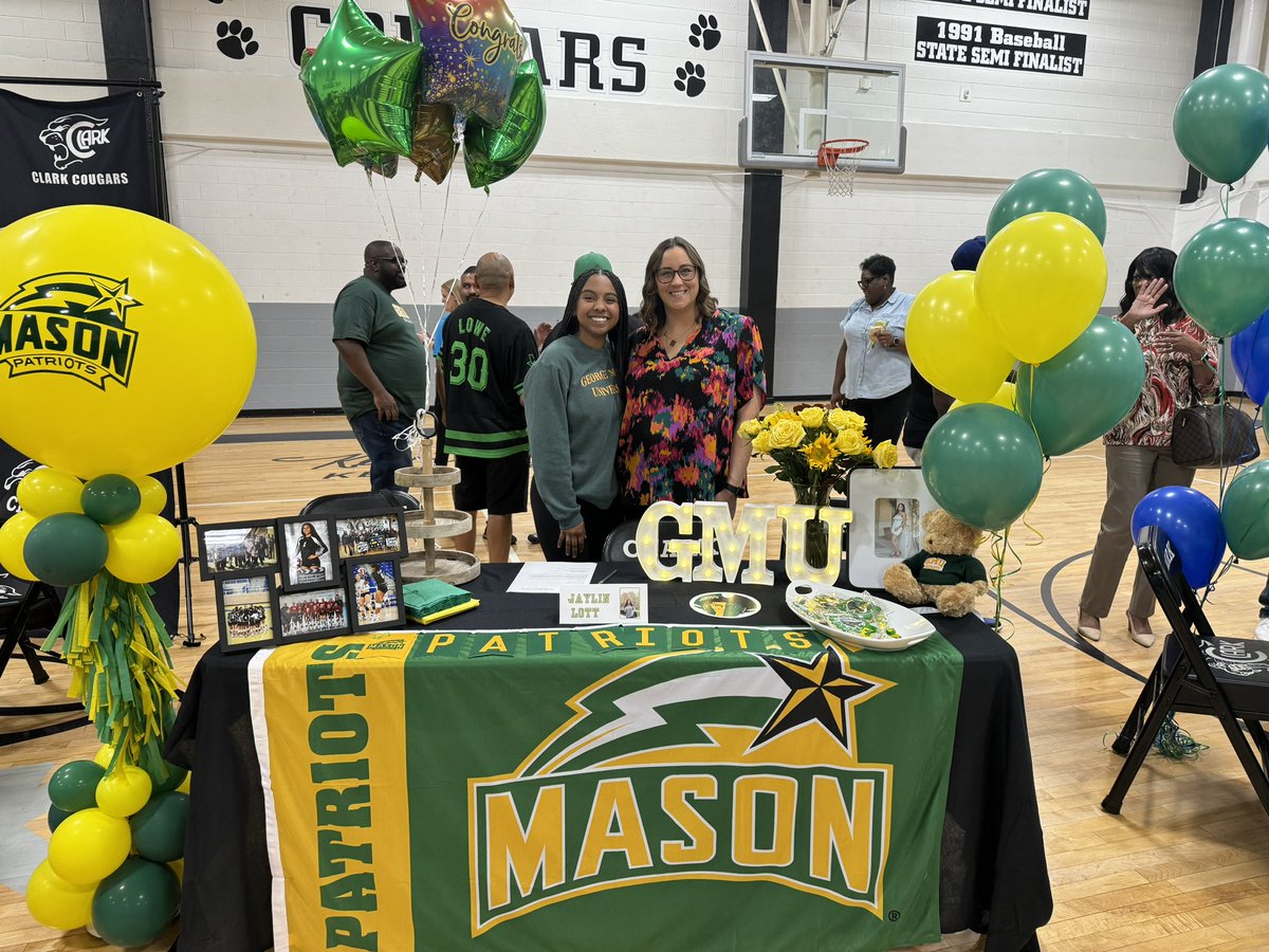 Clark Cougar Volleyball tweet media