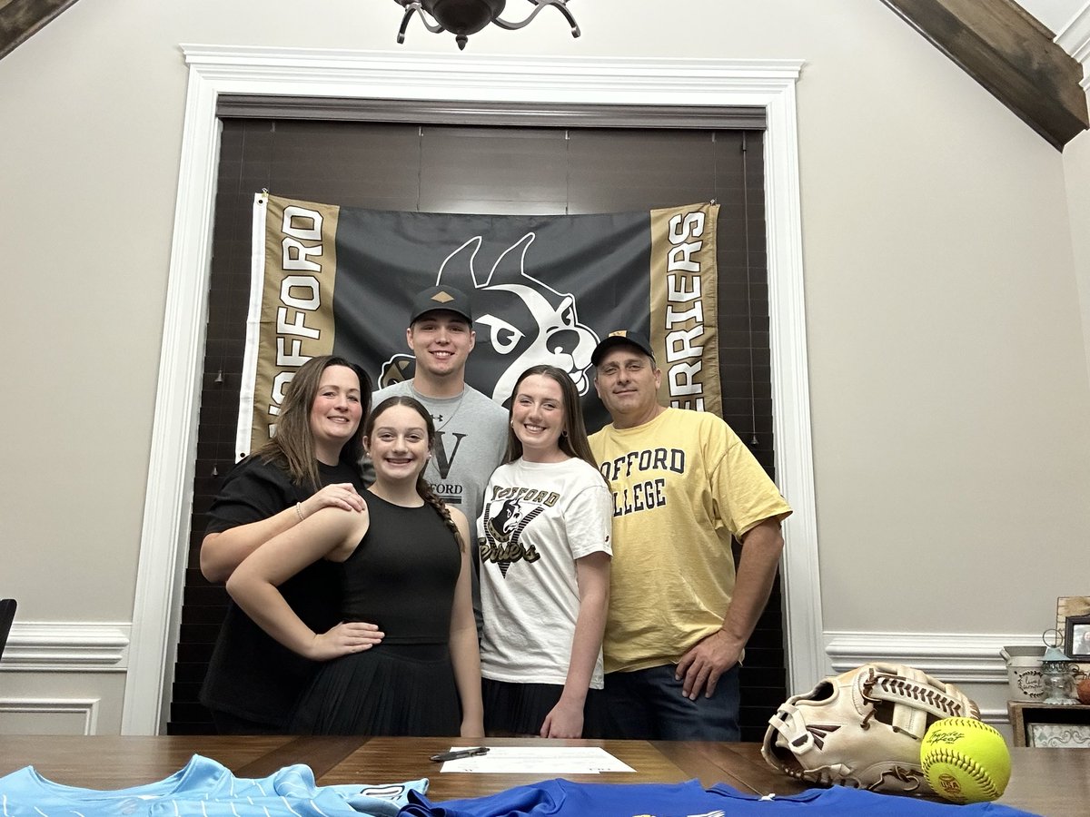 GatlinMaizie's tweet photo. Little Maizie is grinning from ear to ear right now! To say I am blessed, is an understatement! Thank you to everyone who has helped me and believed in me, especially my family!

I AM OFFICIALLY A @WoffordSoftball TERRIER!!! 

🤍𝚂𝚒𝚐𝚗𝚎𝚍. 𝚂𝚎𝚊𝚕𝚎𝚍. 𝙳𝚎𝚕𝚒𝚟𝚎𝚛𝚎𝚍.🤍 https://t.co/dgPCJ736X0