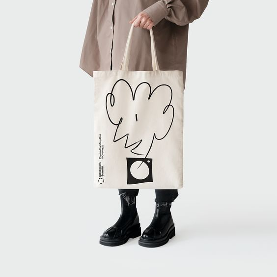 jdomito_'s tweet photo. if your brand is going to make tote bags
you better do it well... https://t.co/7X1HWYQAqn