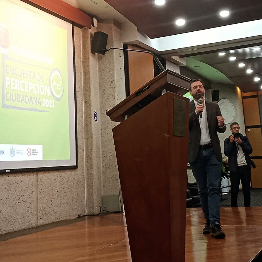 María A. Castillo tweet media