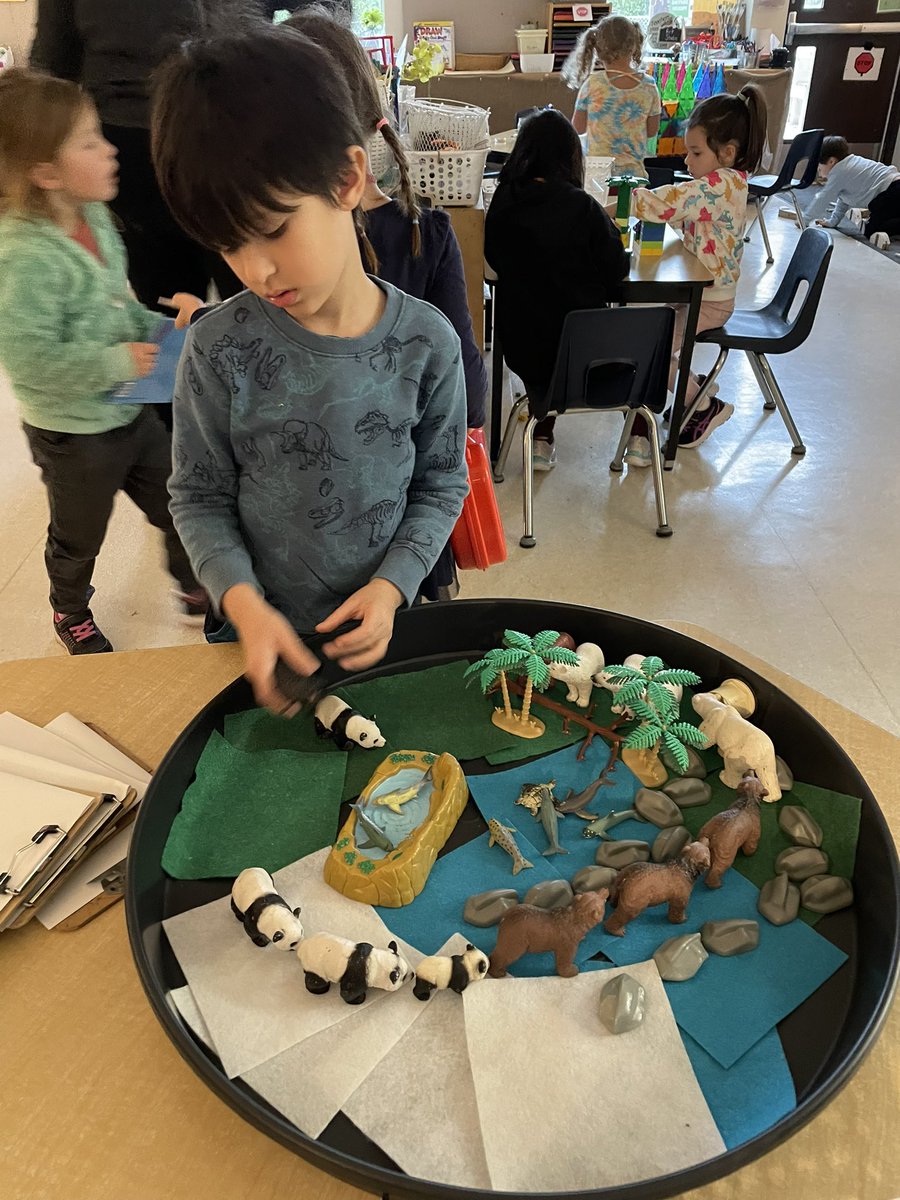 Having fun creating bear habitats in kindergarten <a href="/AVG_Griffins/">A.V. Graham</a>!