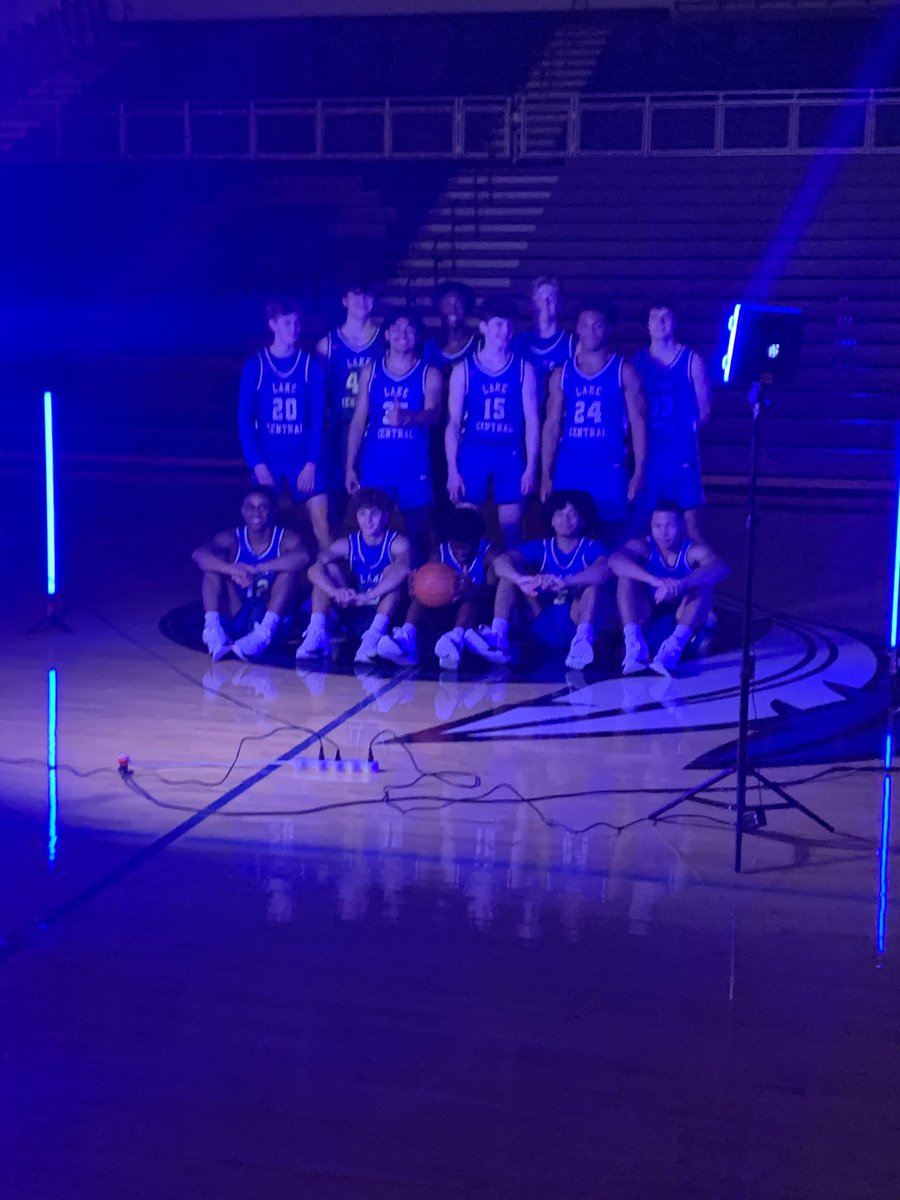 LCBoysHoops tweet media