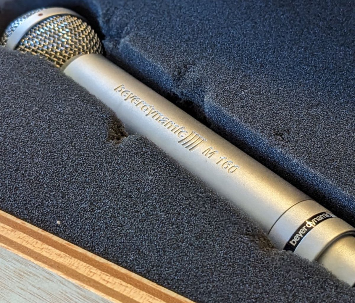 AUDIOBRAINS's tweet photo. “個性的な声だったり特別にプレゼンスのあるような声の人にはすごい大きな武器になる”

都内のレコーディングスタジオを経営する作曲家・音楽プロデューサーの橋本ヒロカツ氏のbeyerdynamicインタビューが公開されました🎤

https://t.co/cWexzhVyxg

#M88
#DT990PRO https://t.co/Y9Z30R9h2L
