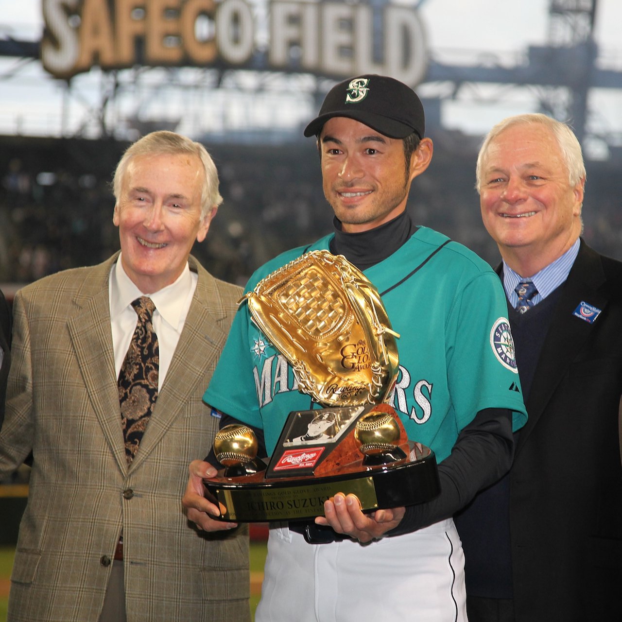 保管品 直筆サインボール イチロー MLB10年連続ゴールドグラブ賞受賞