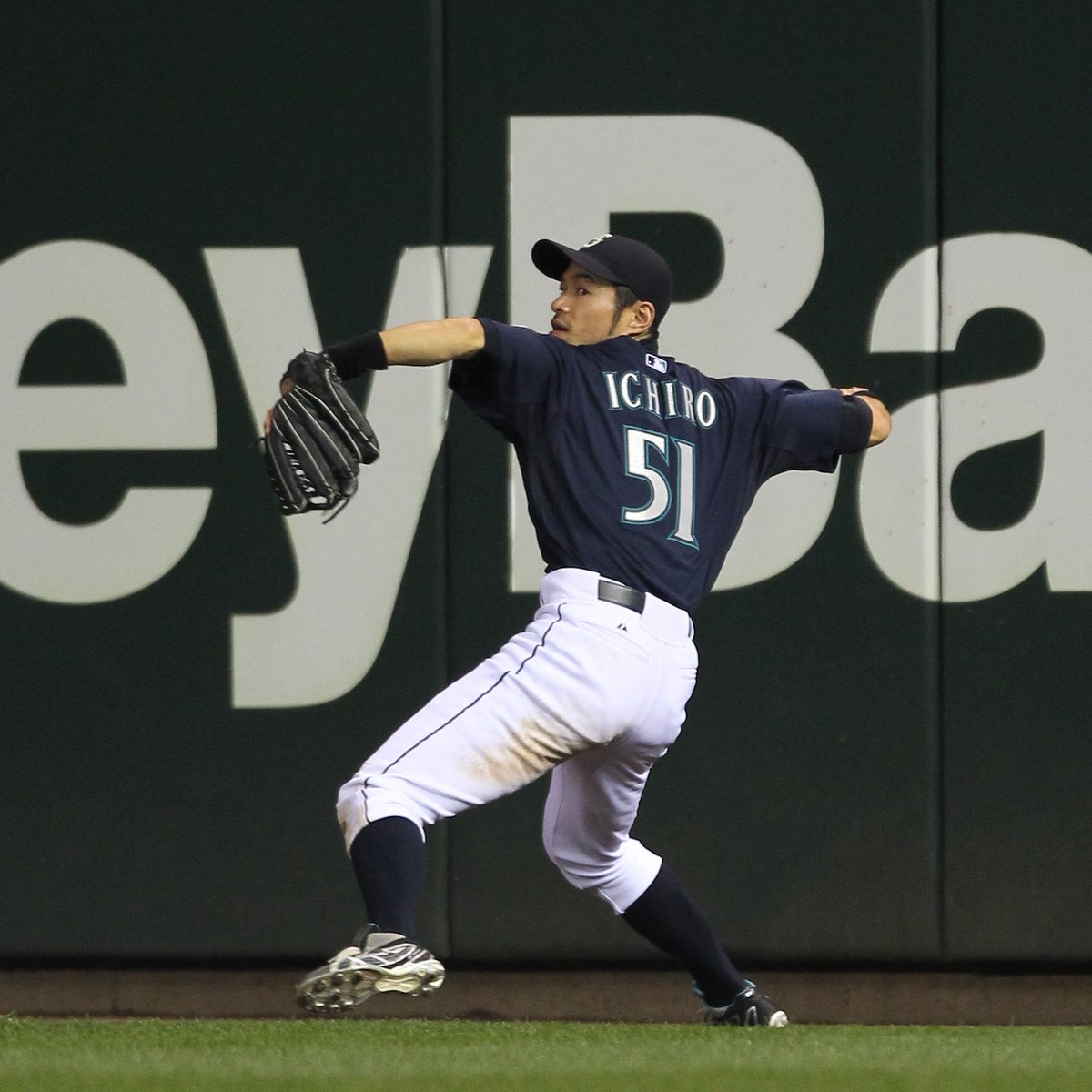 今日は何の日 】2010年の今日、 #イチロー が10年連続でのゴールド