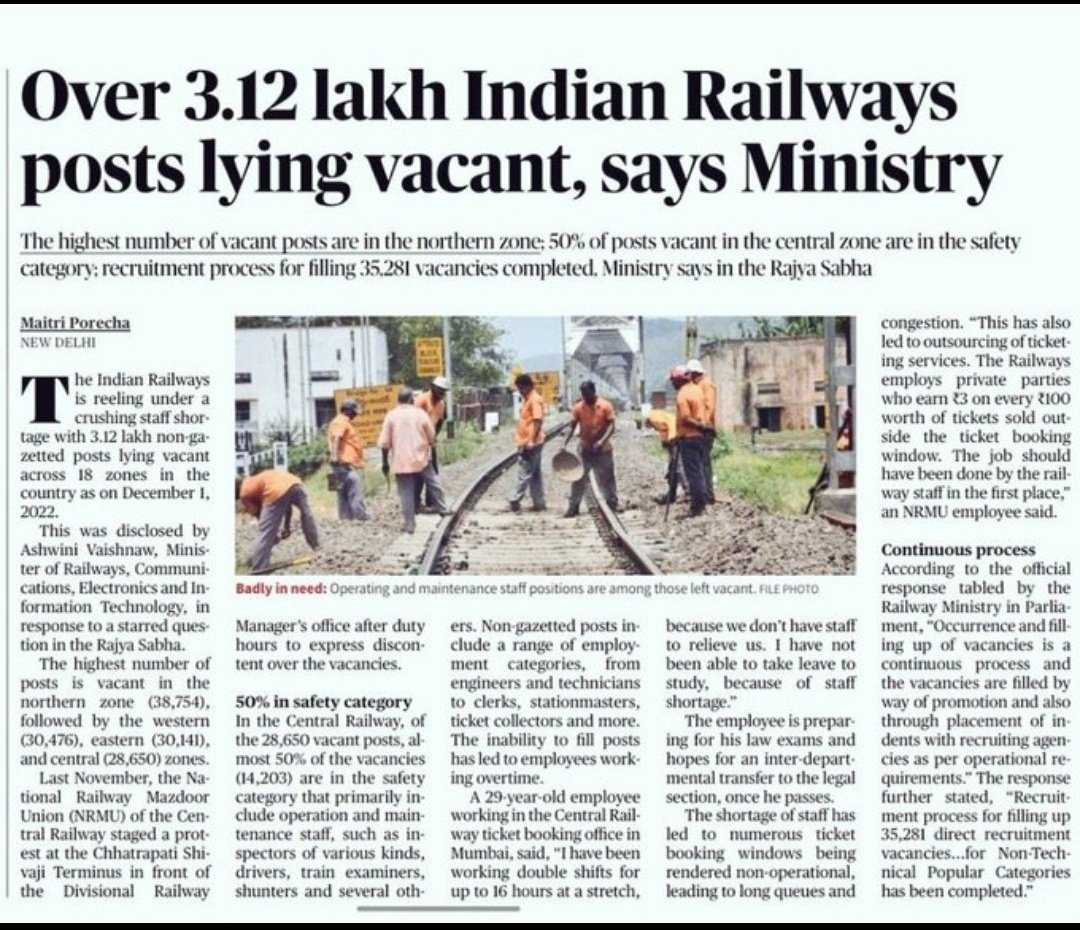 prashant_kamal1's tweet photo. More than 3.12 lakh posts are lying vacant in Railway. Despite such a large number of vacant posts, not recruiting is not only a betrayal of the youth but is also a play on railway security.

#Railway_New_Vacancy https://t.co/o9jXkuOsRX
