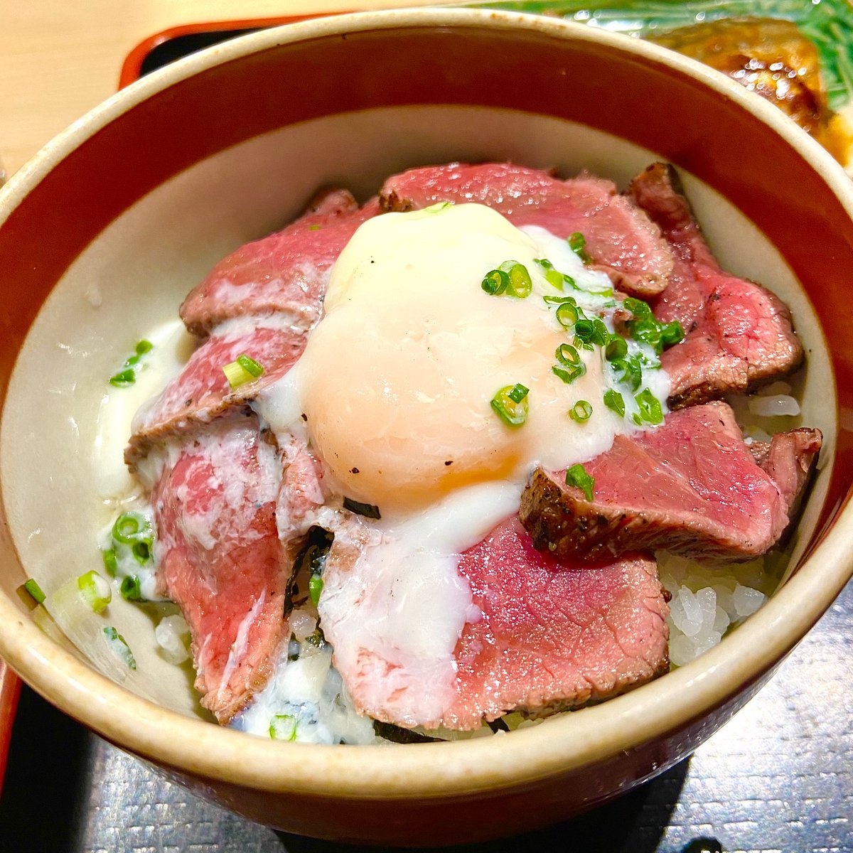 RPA_OBG's tweet photo. おはようございます！
本日の東京、晴れです☀️｡°
先日ランチで食べた和牛たたき丼を添えて🥩✨️
本日もよろしくお願いします！
#企業公式が毎朝地元の天気を言い合う #企業公式が朝の挨拶を言い合う #企業公式相互フォロー #企業公式秋のフォロー祭り #ランチ https://t.co/TZQbjYjHR8