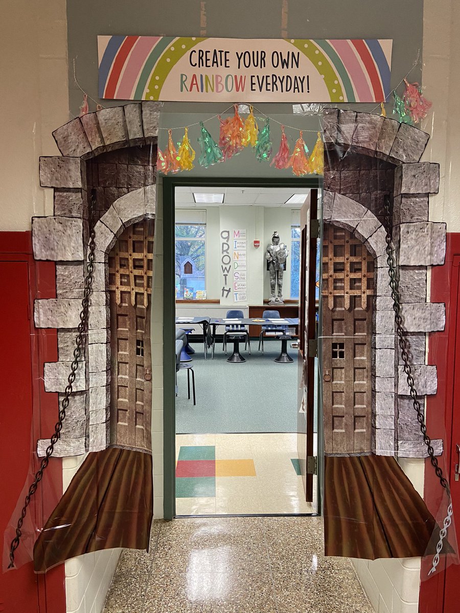 Mrs. Lynch tweet media