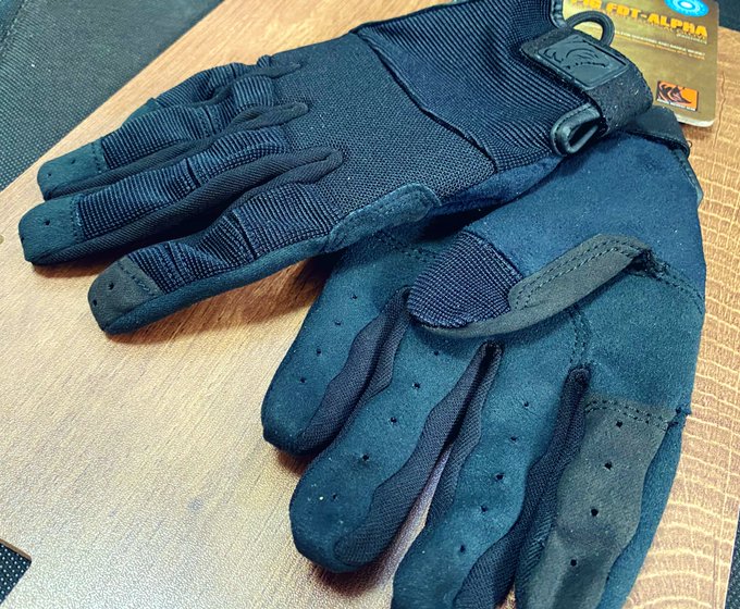 PIG来た…っ

一万円の手袋…ッ
ふぇぇ…っ 