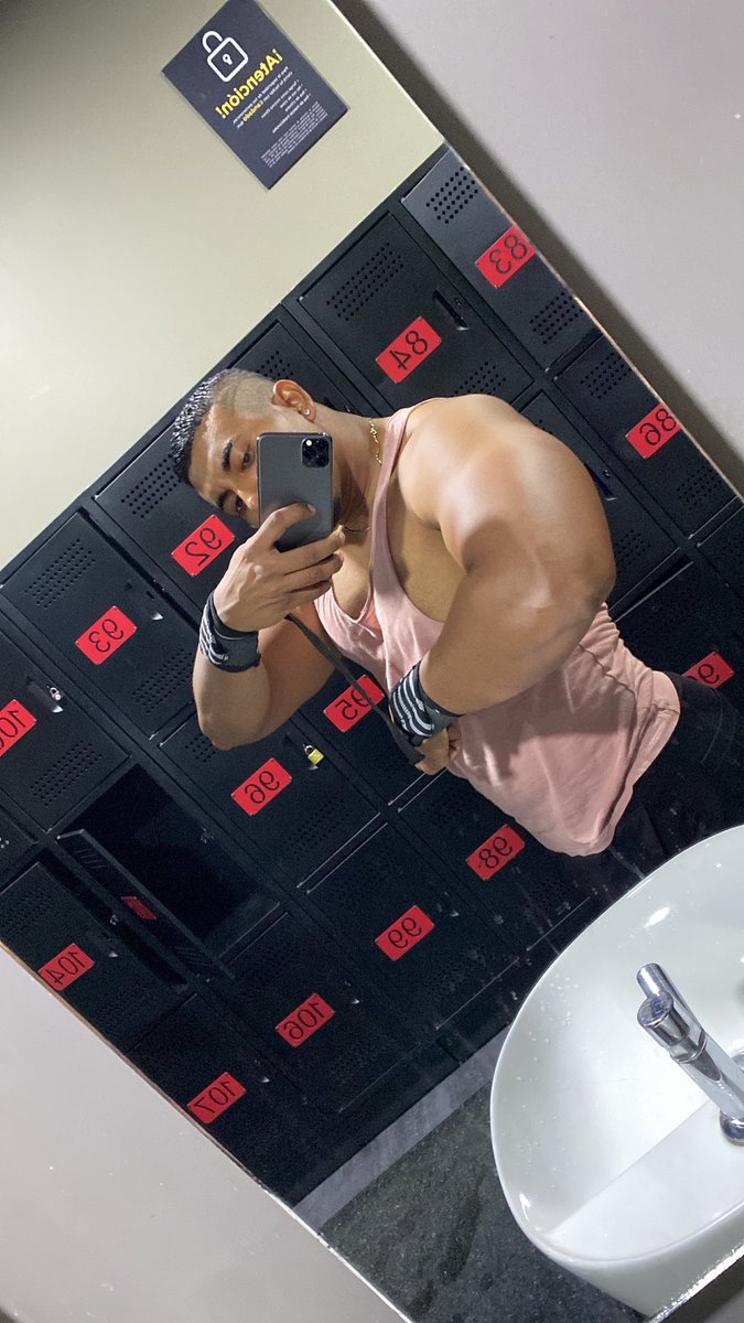 🦍💯💪🏾

#muscle #fitness #fitnessmotivation #fitnesslifestyle #fitnesslifestyle #motivation #bodybuilding #bodybuilder #blackguy #blackman #fitnessmodel #gym #gymmotivation #smartfit #smartfitco #colombian #selfietime #selfie #instapic #instagood #followforfollowback #followme