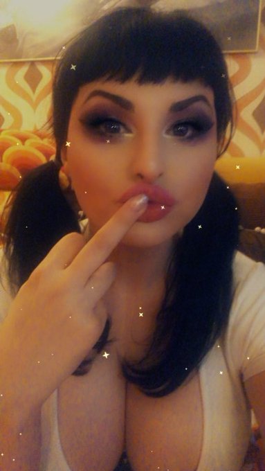 Bruh https://t.co/9sjsvrQMak