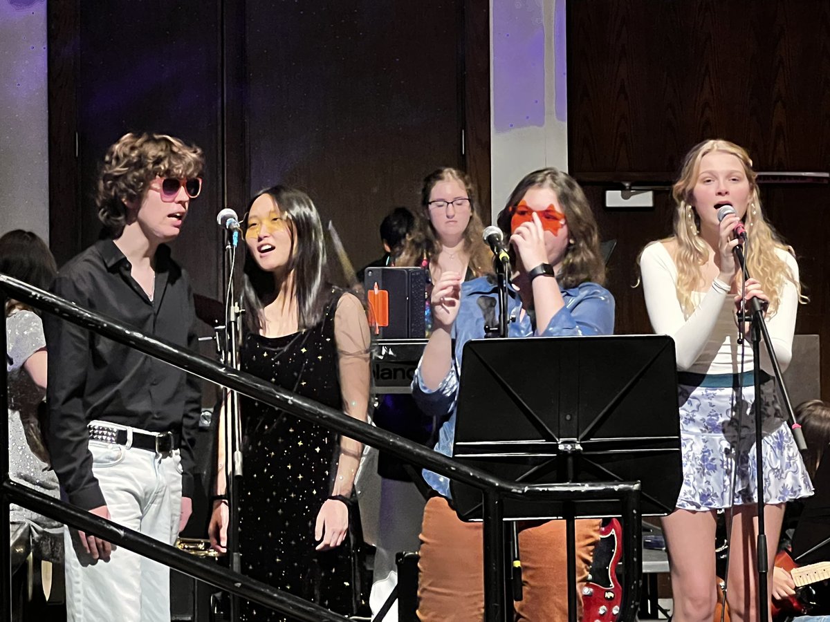 mary luckritz tweet media