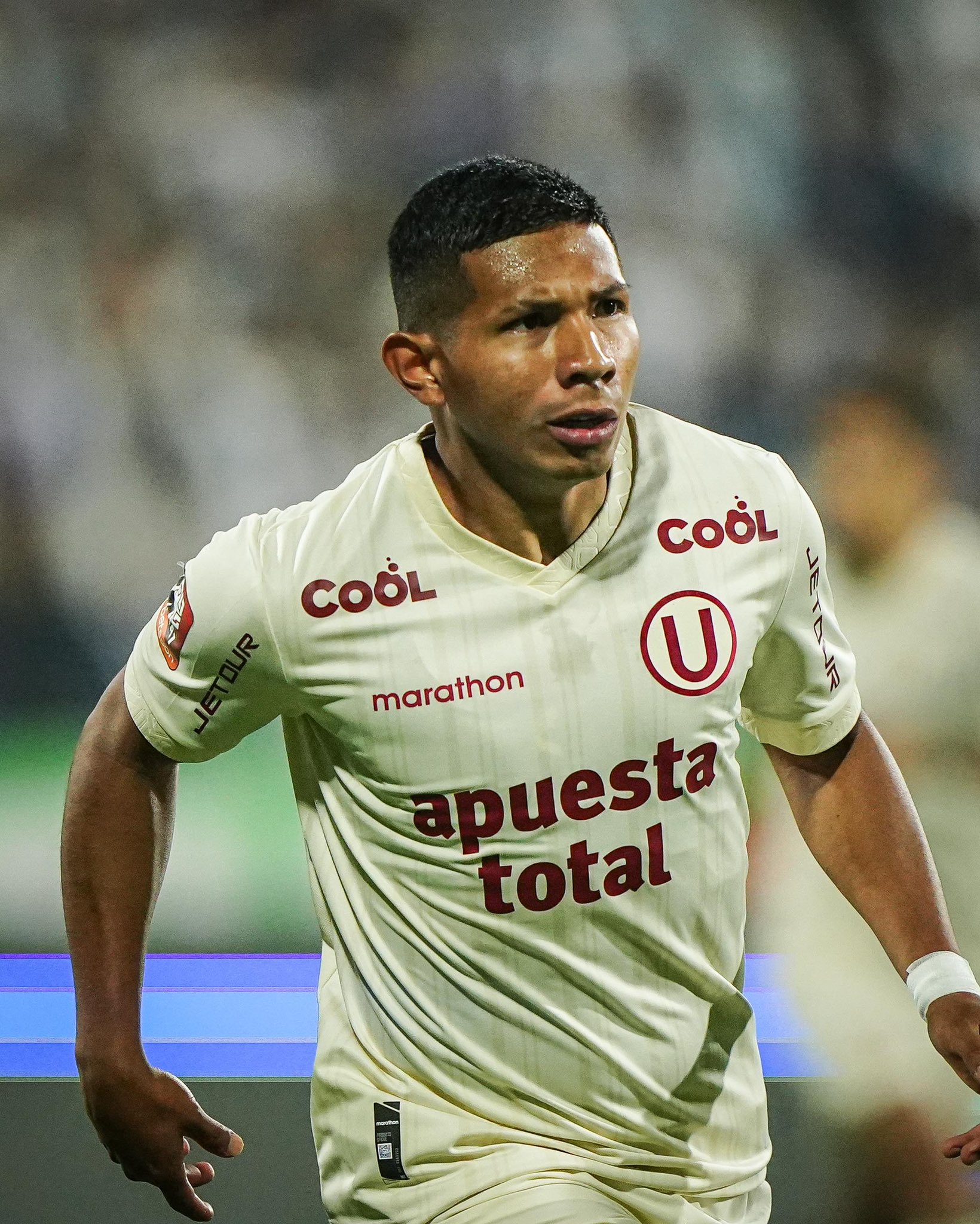 Universitario. Edison flores marcó el primer gol frnete a alianza (Foto: Facebook).