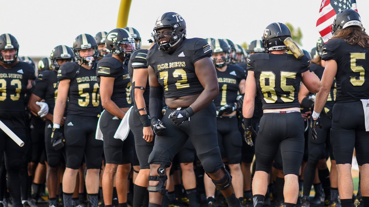🚨#AGTG Blessed to receive a Offer from Emporia State University ⚪️🟡 <a href="/CoachDJmayo/">Mayo</a> <a href="/_CoachMcGarry/">Cameron McGarry</a> @BrianGreene50 <a href="/Coach_Brungardt/">Nick Brungardt</a> <a href="/Coach_Smush/">Sean Washington</a> @Coach_Ed91NE <a href="/CoachMLoPo/">Michael LoPorto</a>