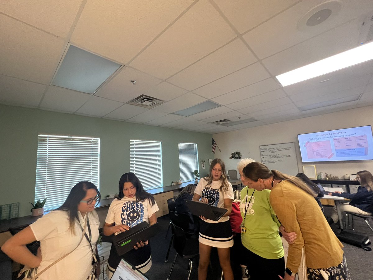 nickiatquest's tweet photo. Today we welcomed Bridge Academy to our school! We love sharing what we do! Our students and staff have such strong “Questimonies” on why we personalize our learning.  #whyiquest #utahpcbl @UtahCharters @QuestJrHS #cultureoflearning https://t.co/stnhHXZ5aZ
