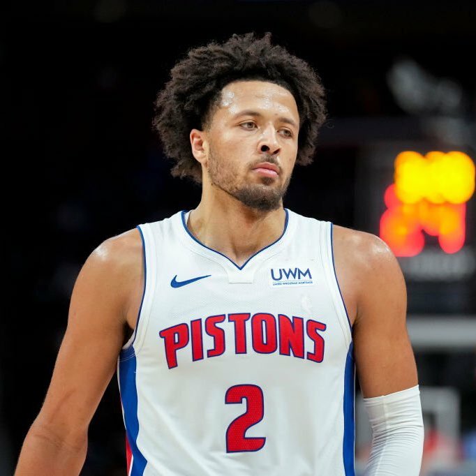 nsitto2's tweet photo. Cade Cunningham tonight: 

33 points 
8 assists 
8 rebounds https://t.co/VDlraYUol5