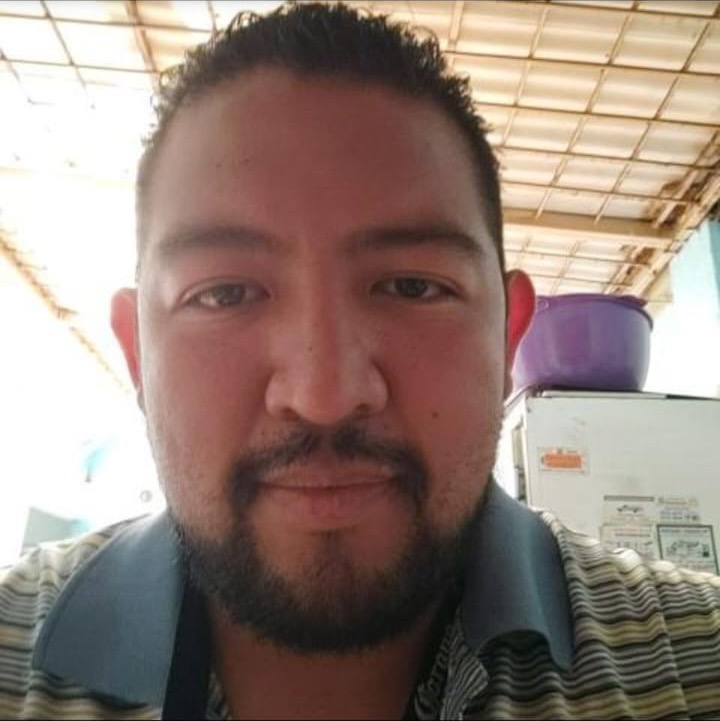 KellyBH_'s tweet photo. Pues resulta que no, el chofer de @Uber_MEX no se dignó en entregar los contenidos, con lo cual se concreta el ROBO de mis bienes. @Uber_MEX espero respondas por las acciones de tus colaboradores.

Yo le pregunto a JESÚS ALBERTO, ¿no es más fácil entregar las cajas y seguir con tu vida? ¿Crees que con amenazarme vas a ganar algo? Se te ha pedido con amabilidad que terminemos este asunto pero solo te burlas y nos amenazas.

Quiero enfatizar las amenazas que este honesto ciudadano me está haciendo llegar a través de audios a mis colaboradores.

Por favor compartan este tweet, no es posible que los ciudadanos honestos sigamos siendo vulnerados por parásitos. Lamentablemente día a día un puñado de choferes de @Uber se dedican a robar usuarios y se amparan en el pésimo servicio y seguimiento de @Uber_Support.

Gracias de antemano a tod@s por su apoyo.

@SSC_CDMX @FiscaliaCDMX @c4jimenez @telediario @nmas @nmasmedia